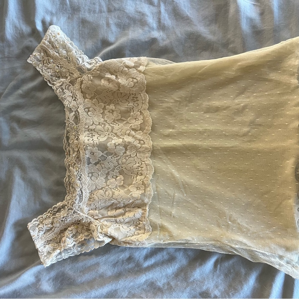Elegant Lace Trim Cream Tank Top